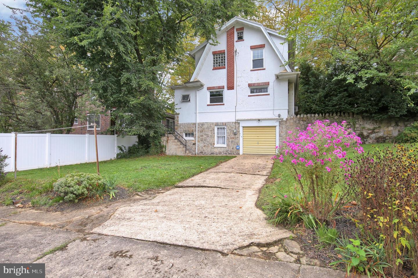1608 Olive St Property Photo 26