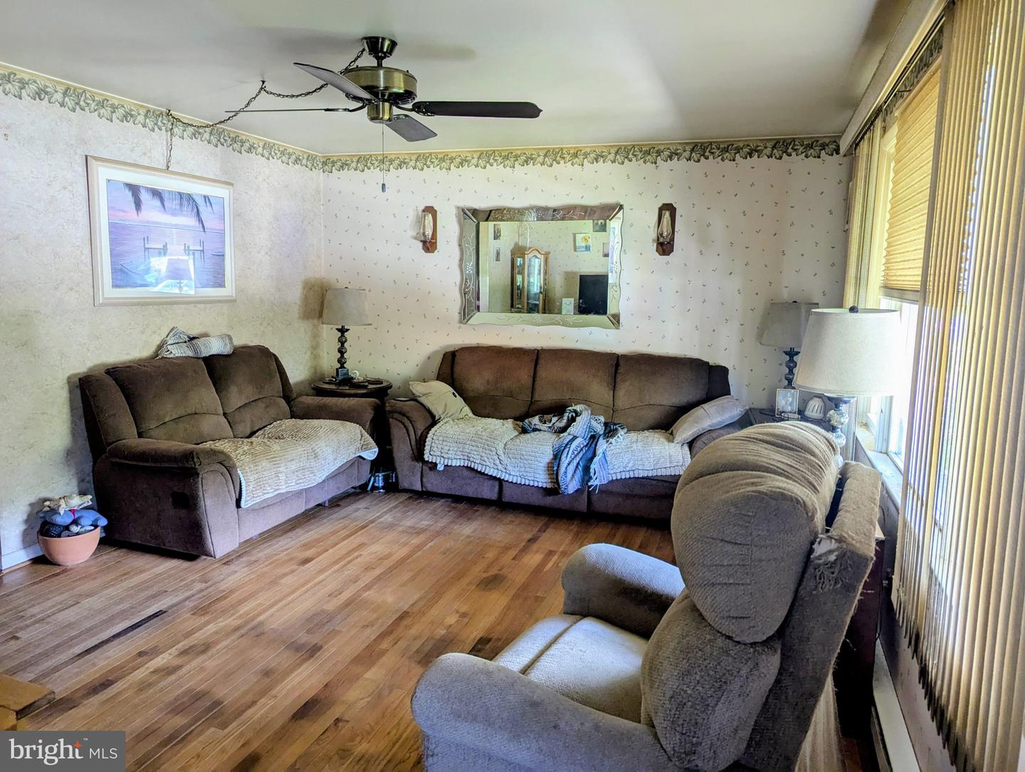 3315 Gray St Property Photo 4