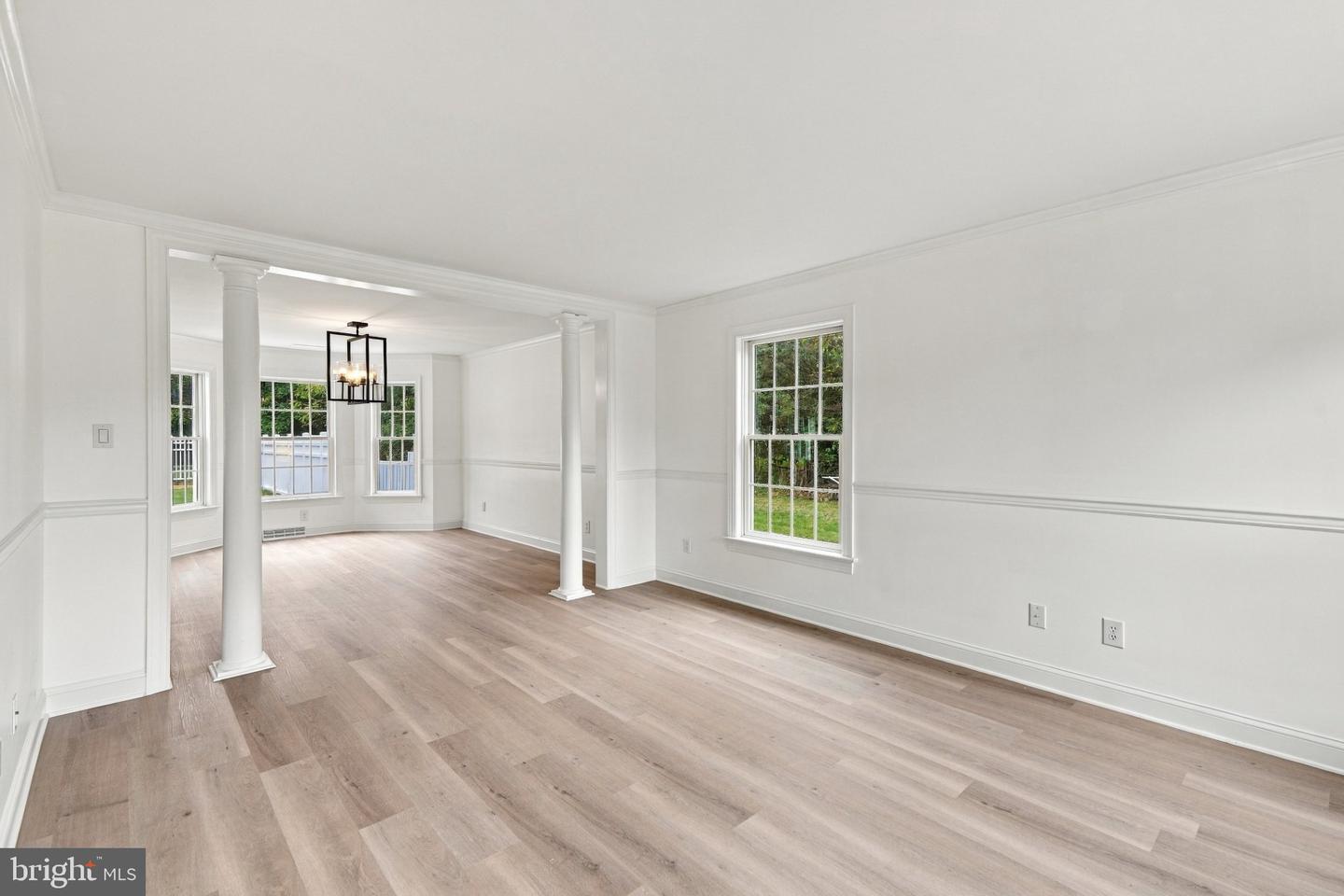 4 Schoolhouse Ln Property Photo 15