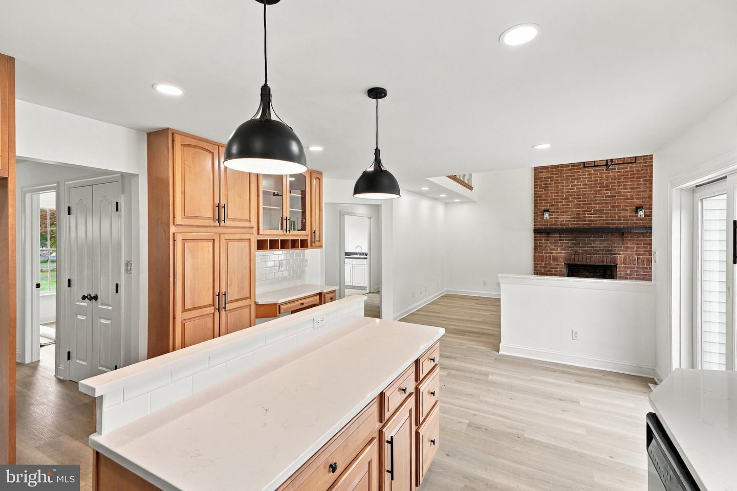 4 Schoolhouse Ln Property Photo 26