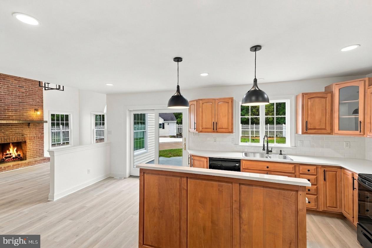 4 Schoolhouse Ln Property Photo 29