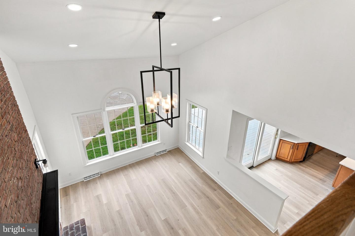 4 Schoolhouse Ln Property Photo 42