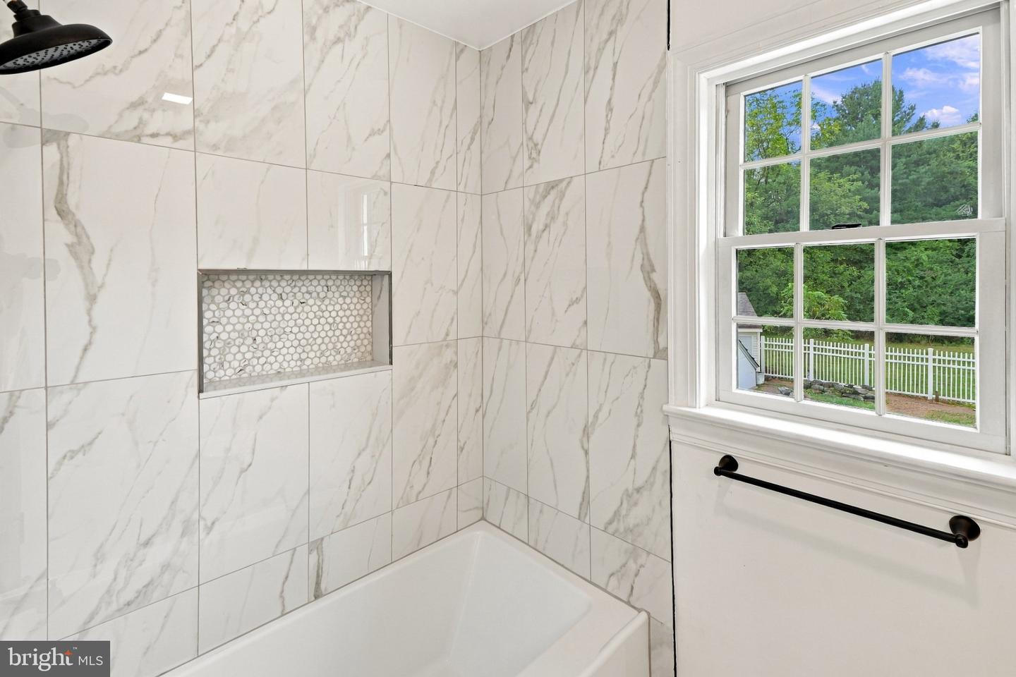 4 Schoolhouse Ln Property Photo 54
