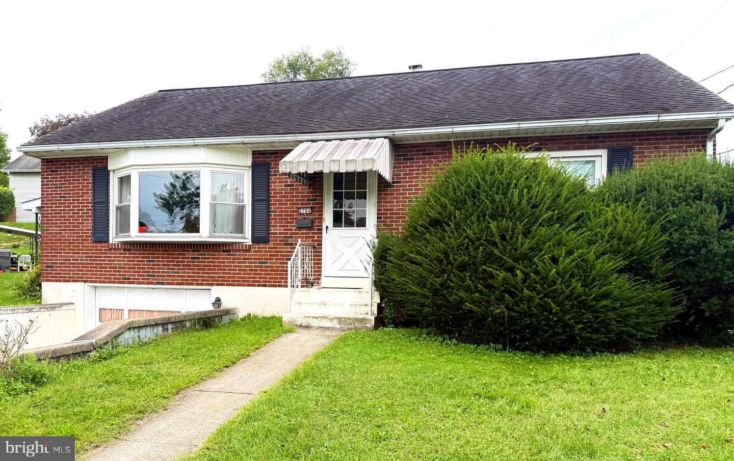 2704 Girard Ave Property Photo 1