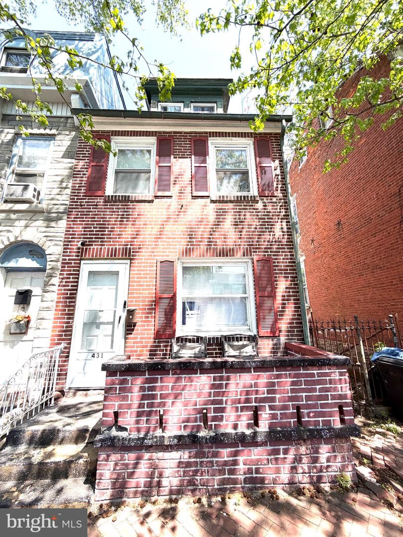 431 Pine St Property Photo 1