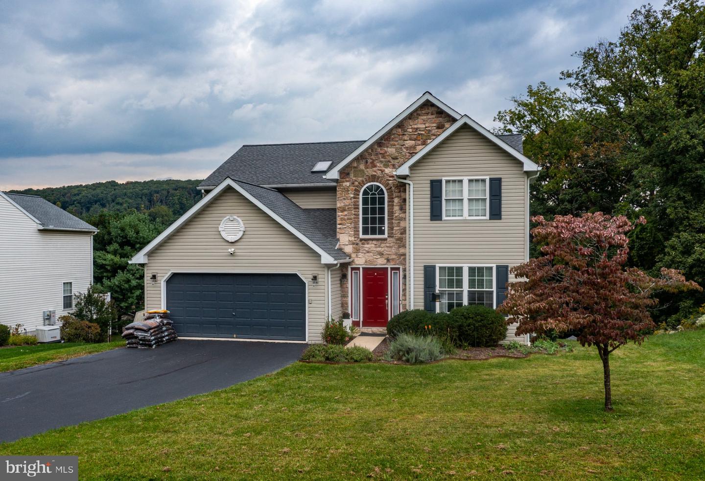 7 JOSEPHS WAY Property Photo 1