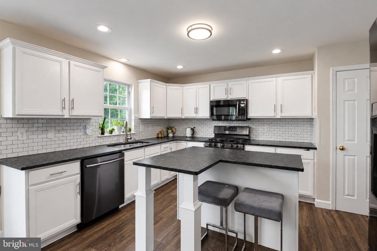 7 Josephs Way Property Photo 23