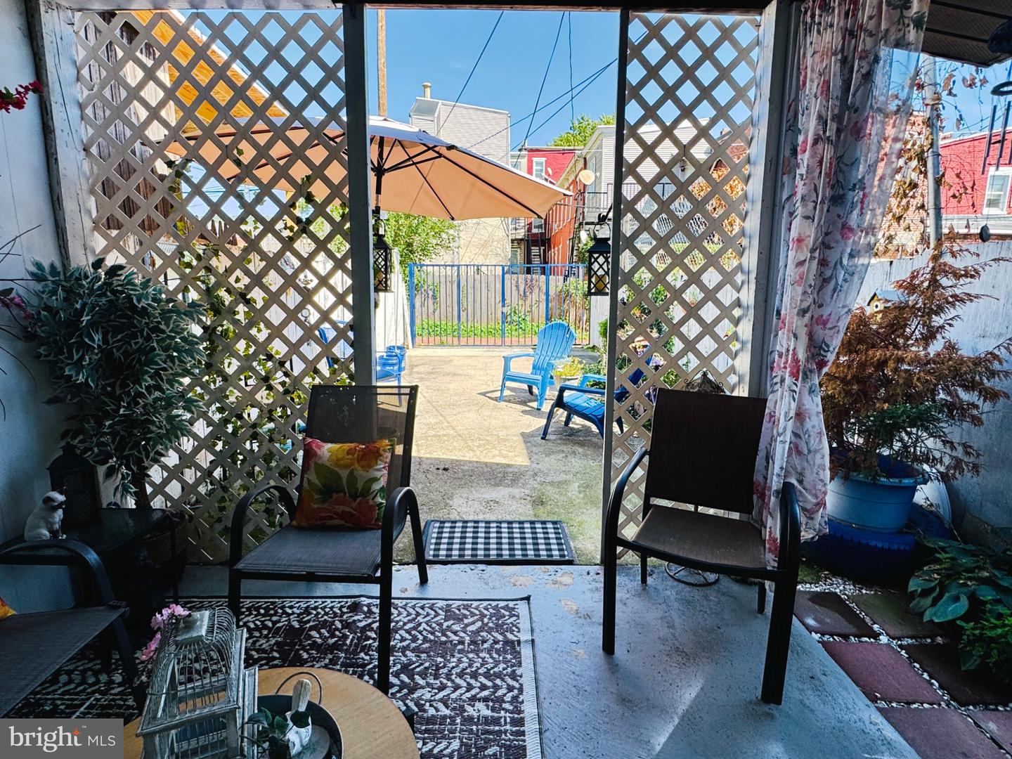 239 Pearl St Property Photo 5
