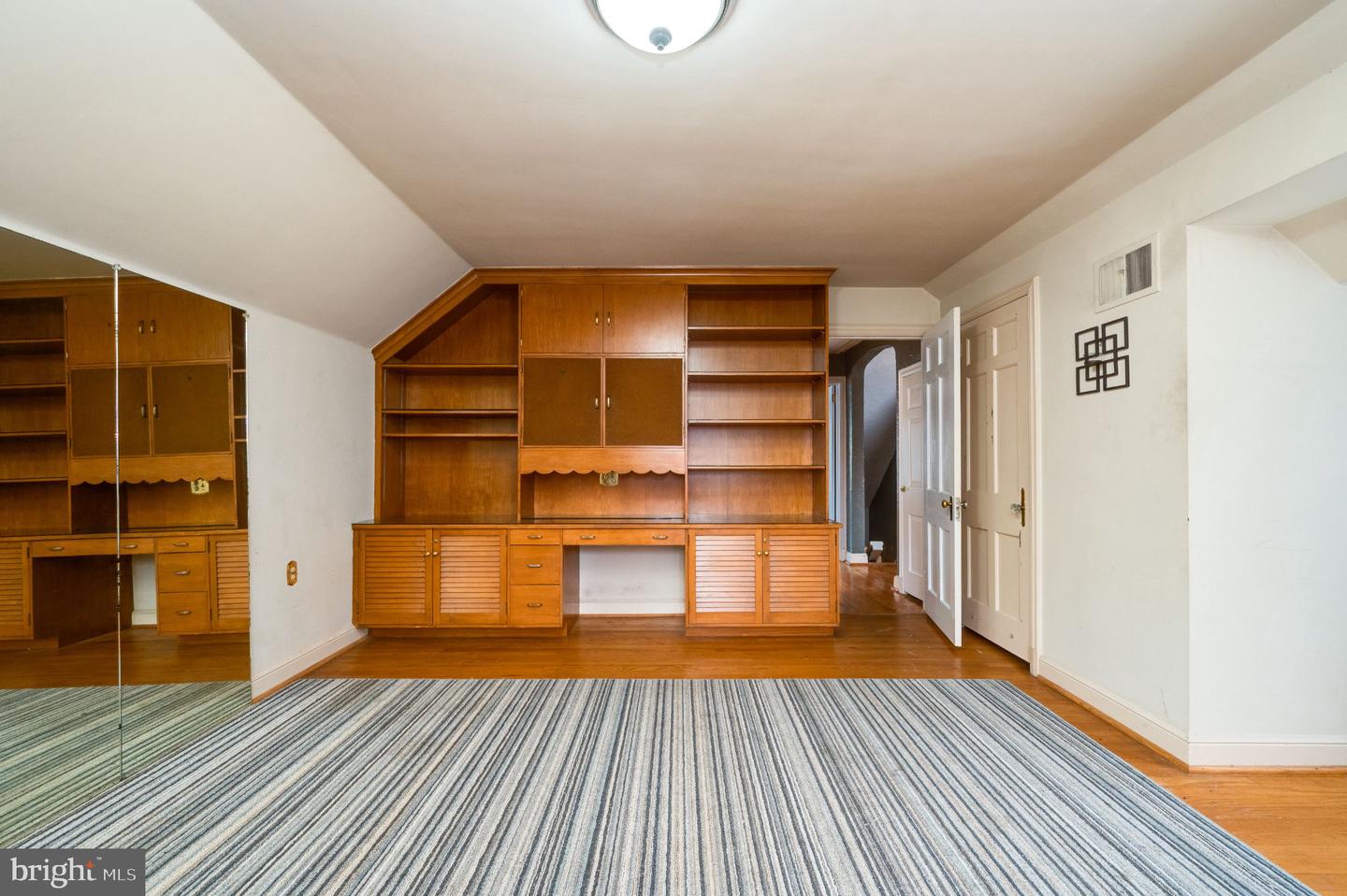 1800 Olive St Property Photo 24