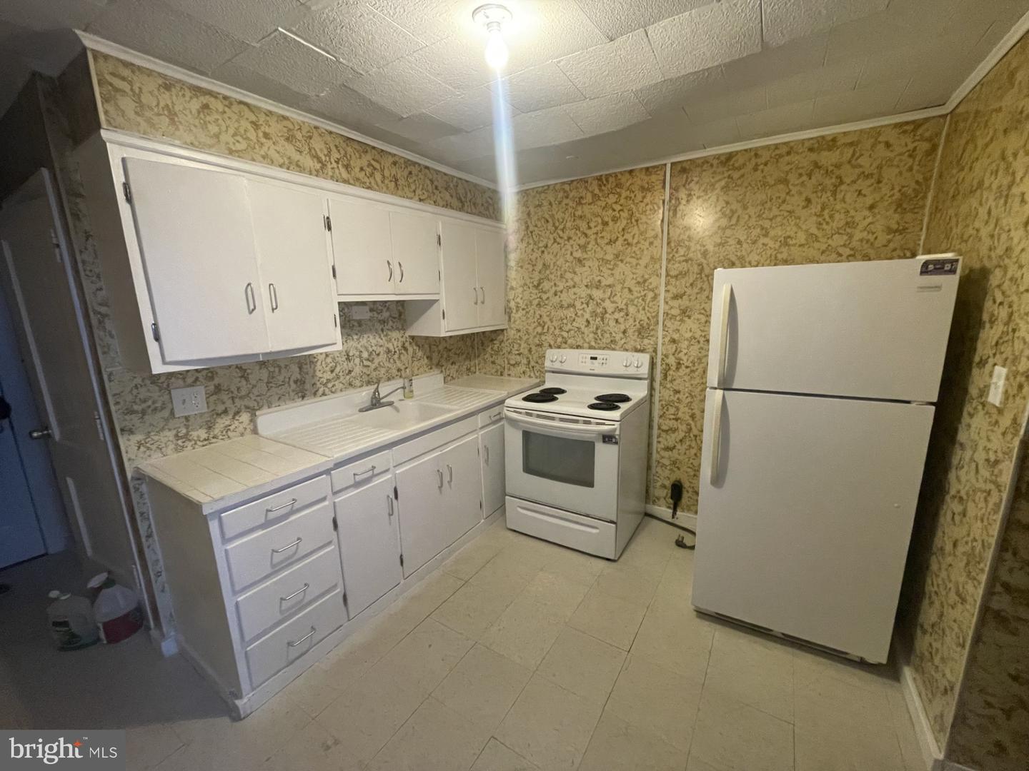 PABK2078698 Property Photo 3