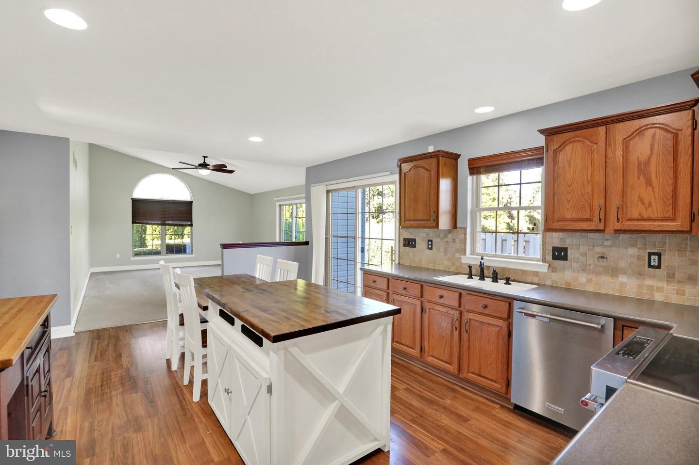 8 Power Dr Property Photo 13