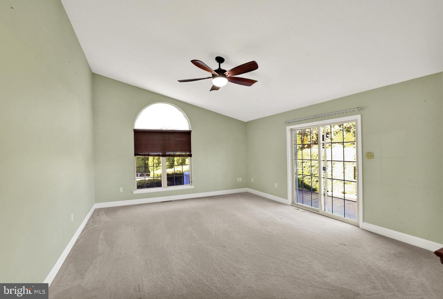 8 Power Dr Property Photo 17