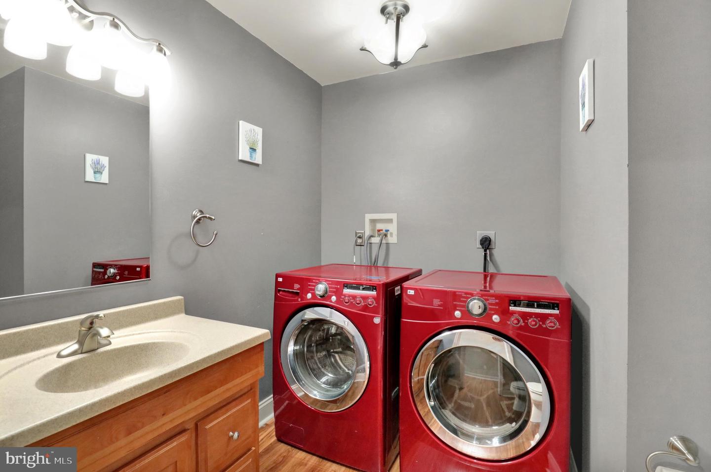 8 Power Dr Property Photo 19