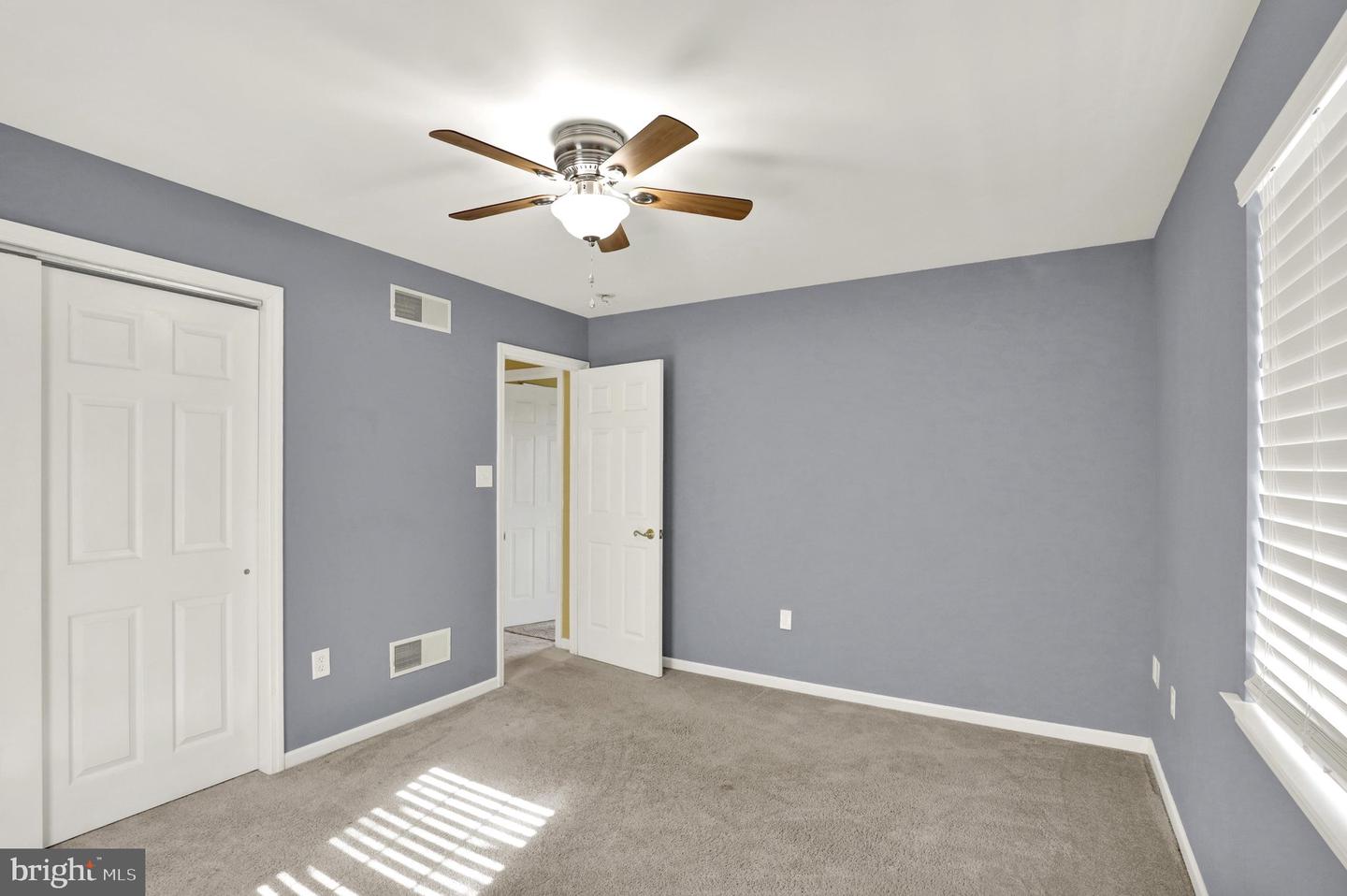 8 Power Dr Property Photo 27