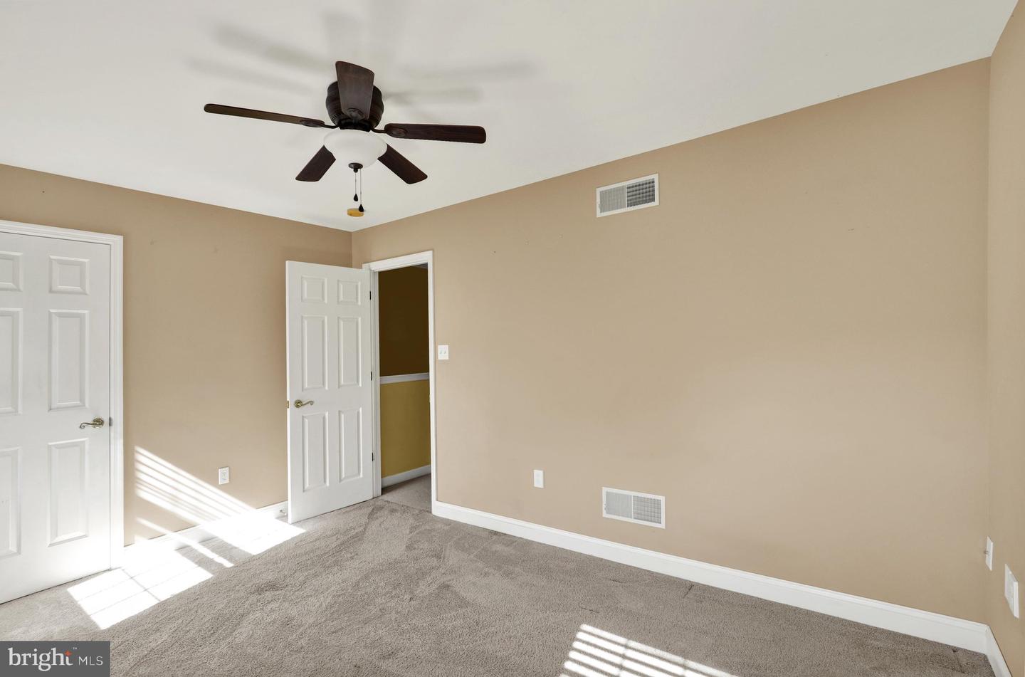 8 Power Dr Property Photo 30