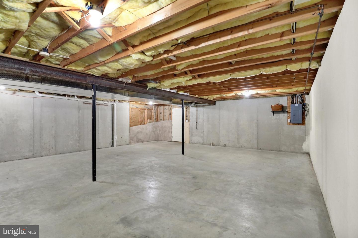 8 Power Dr Property Photo 31