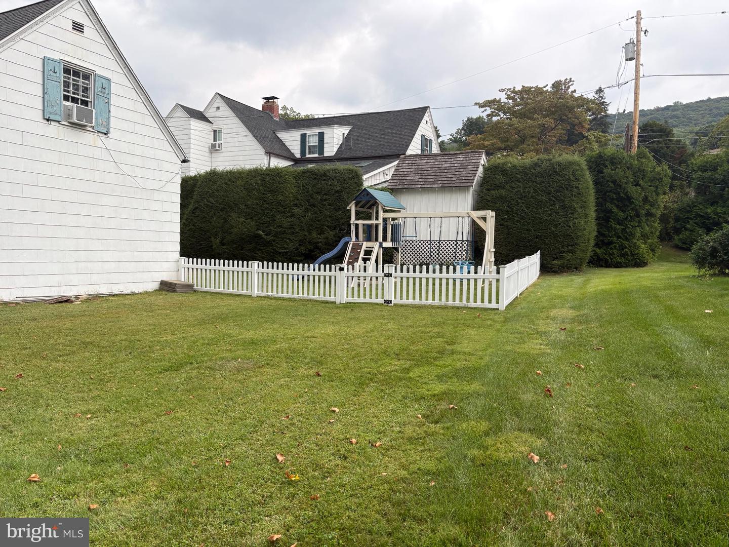 1600 Bern St Property Photo 4