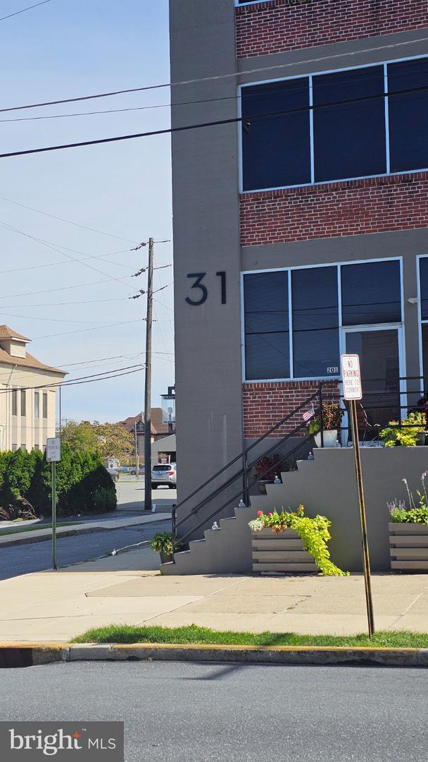 31 S STERLEY ST #401 Property Photo 1