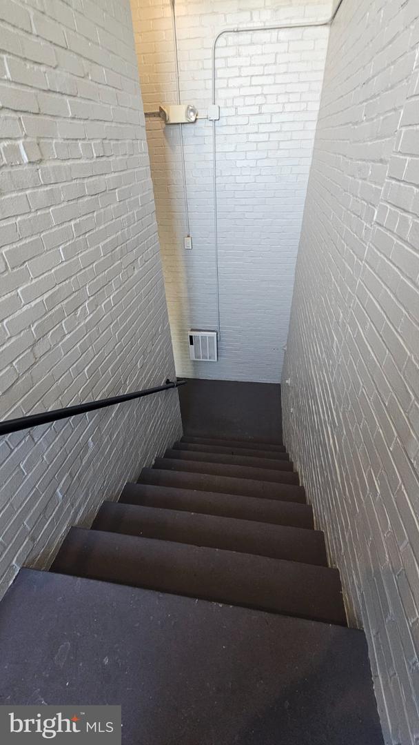31 S Sterley St #401 Property Photo 20