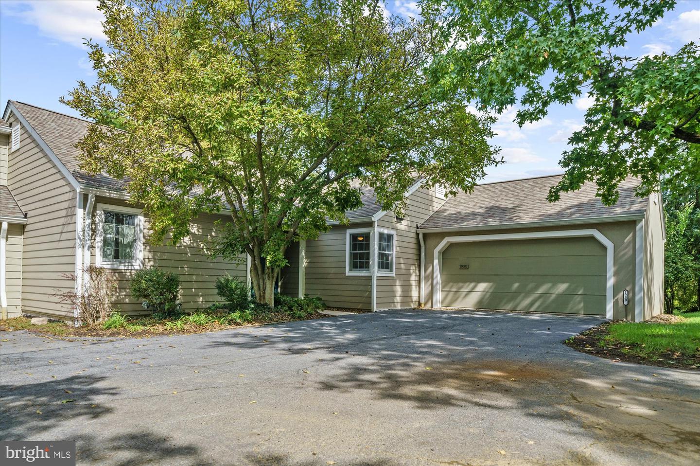 1930 Meadow Ln Property Photo 1