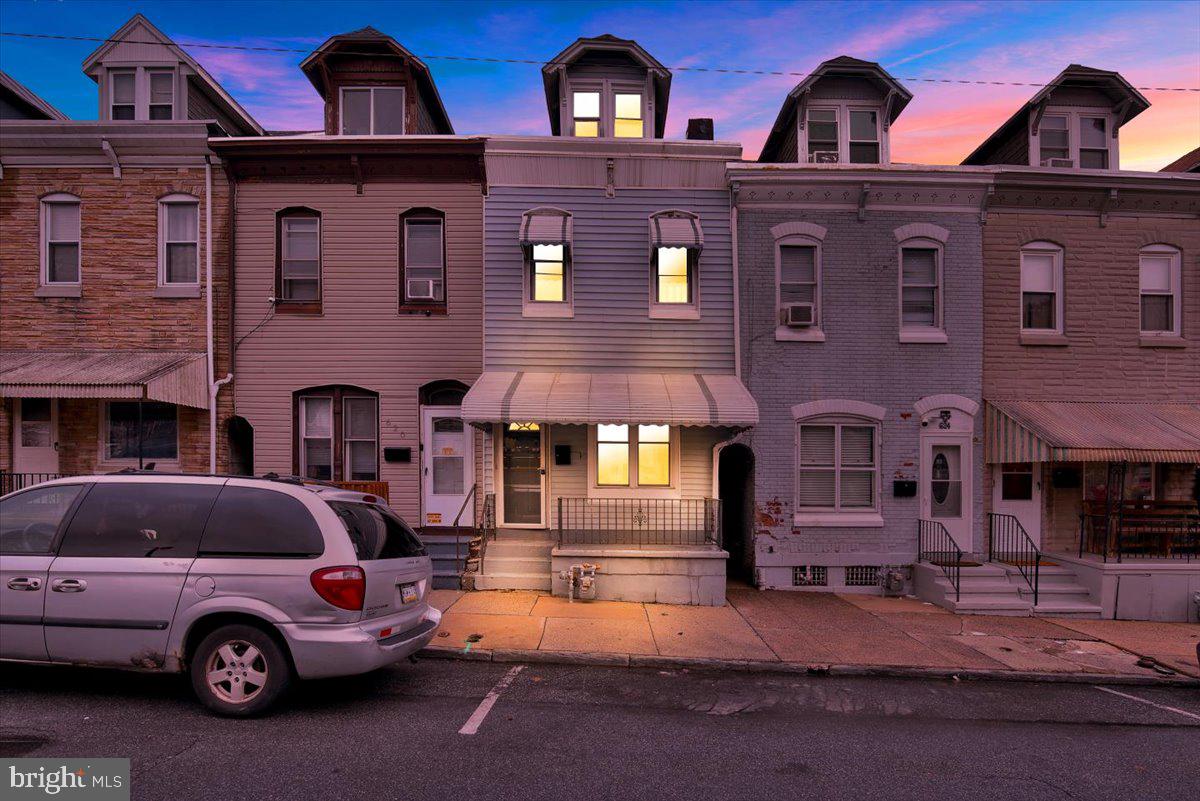 622 N 12th St Property Photo 1