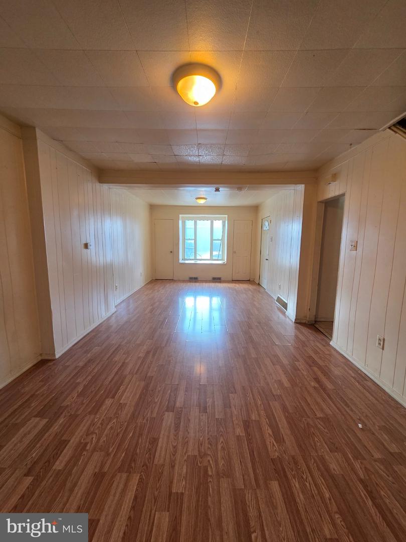 503 S 16 1/2 St Property Photo 6