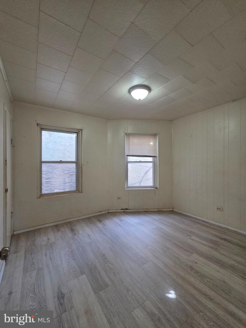 503 S 16 1/2 St Property Photo 10