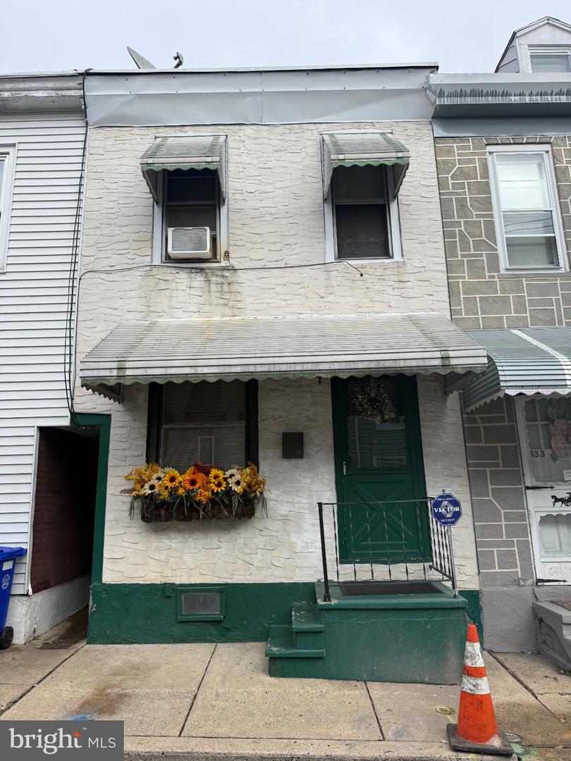 131 Wunder St Property Photo 1
