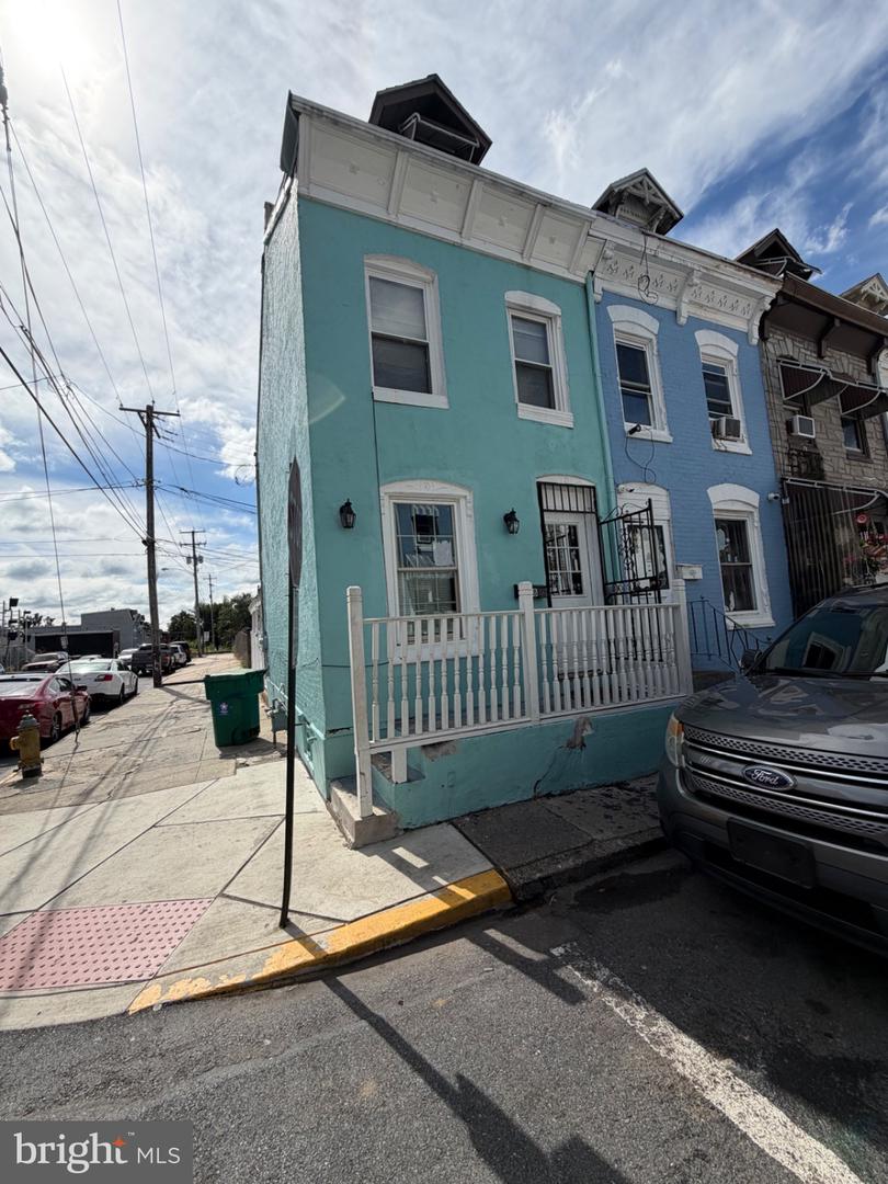 168 HUDSON ST Property Photo 1