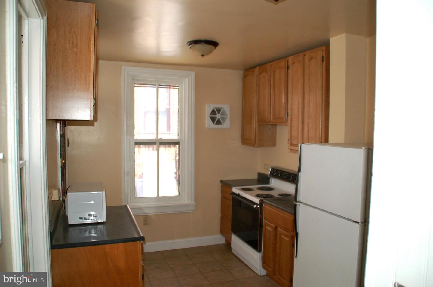 533 Laurel St Property Photo 7