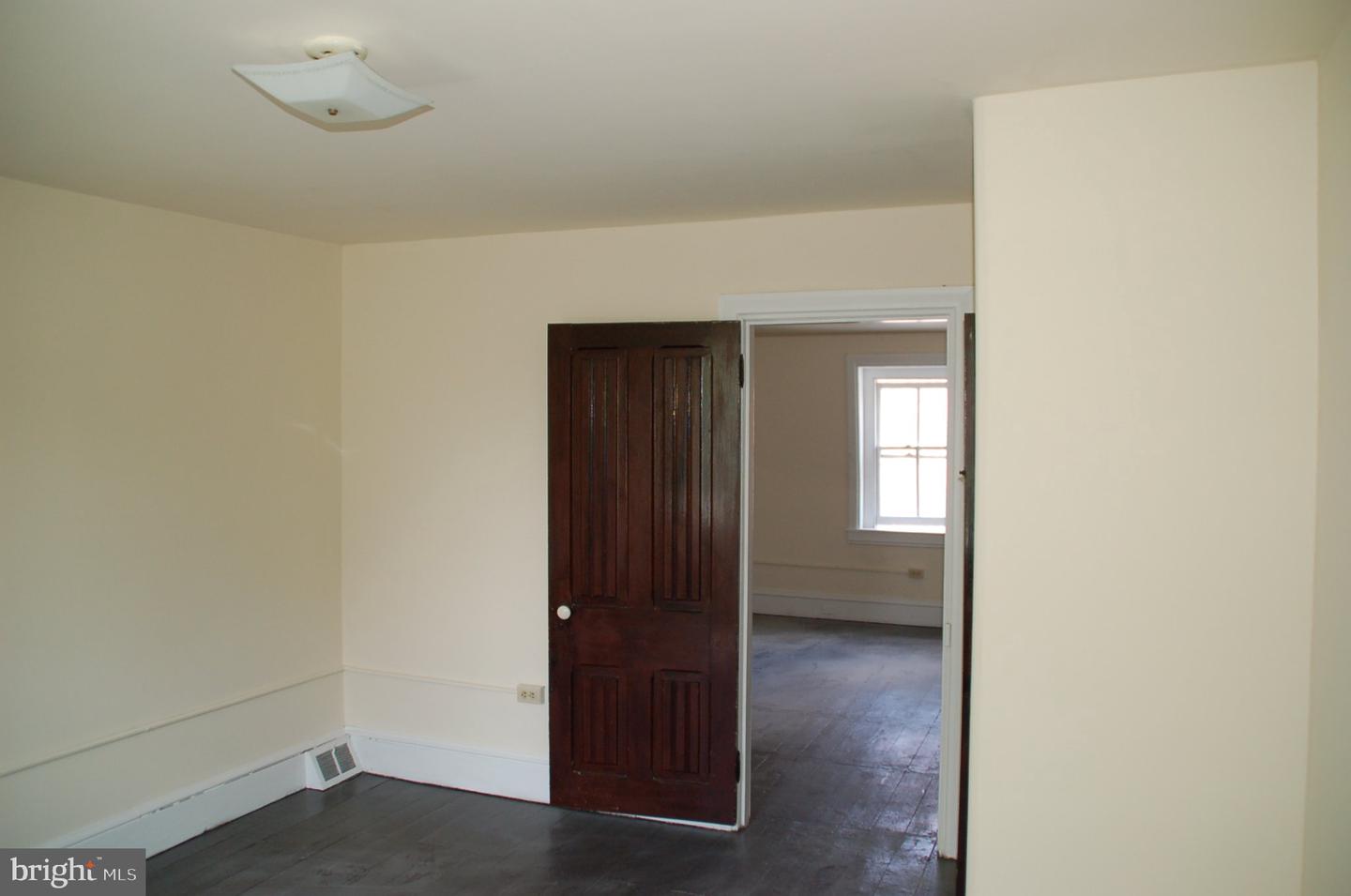 533 Laurel St Property Photo 21