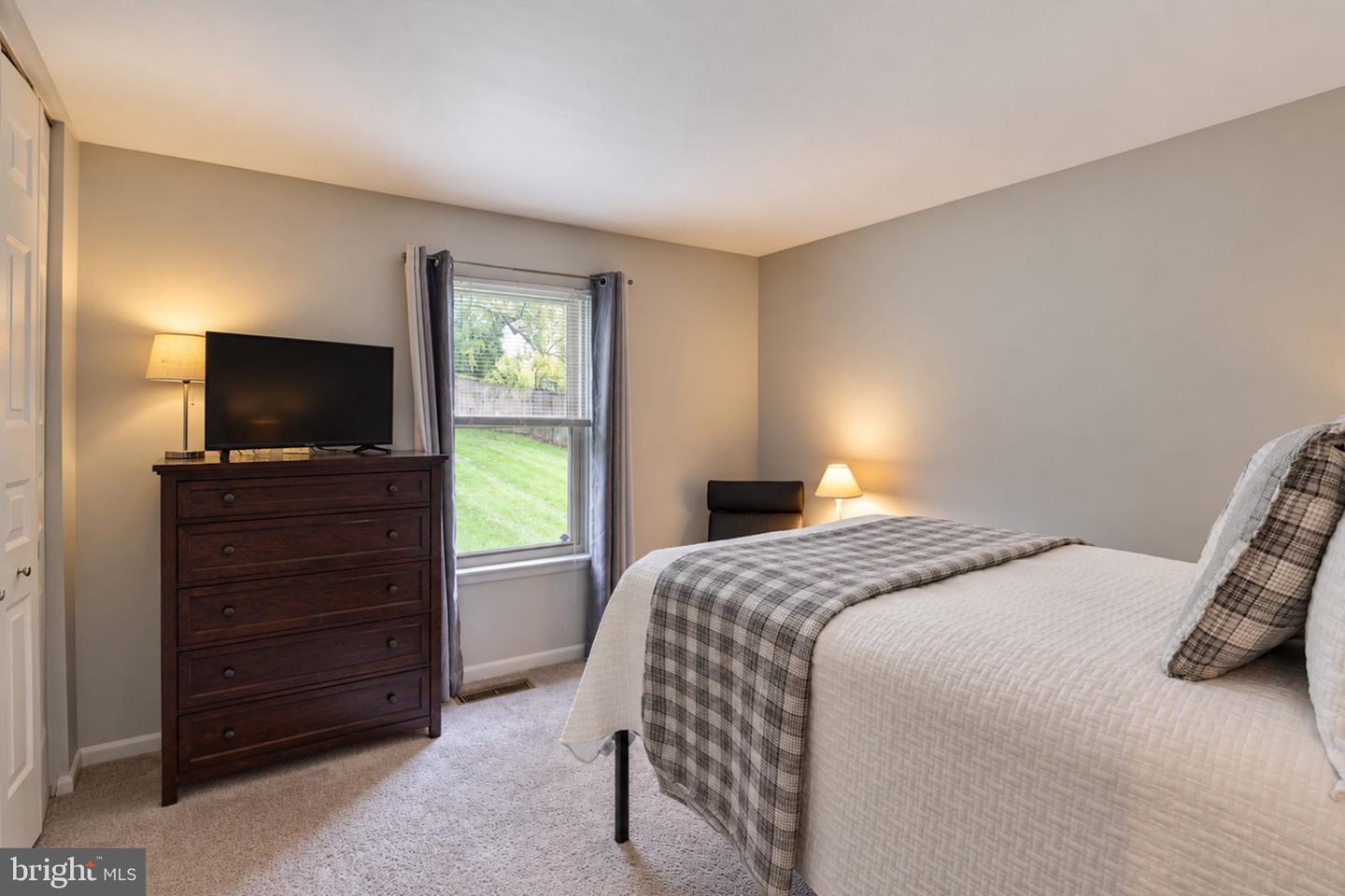 222 Wexham Dr Property Photo 14