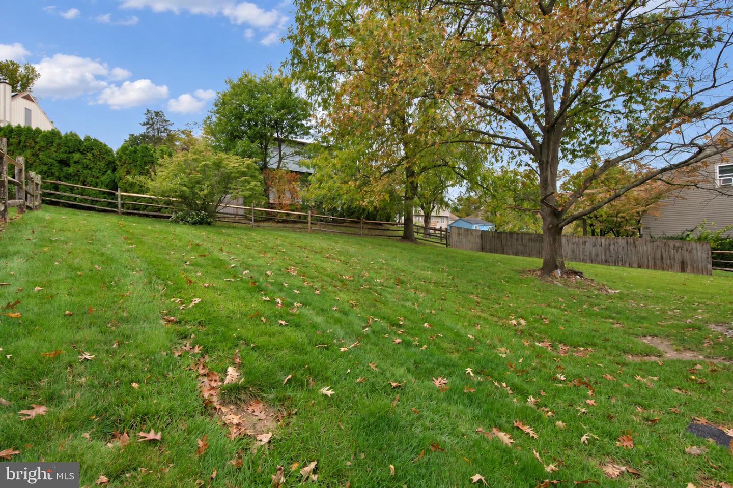 222 Wexham Dr Property Photo 27