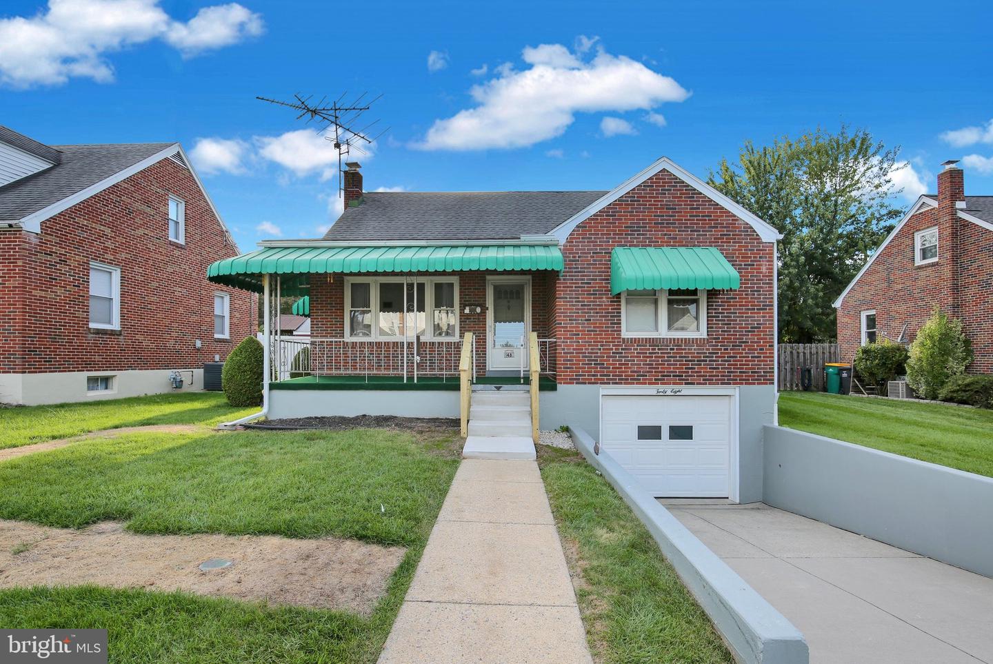 48 KEPPEL AVE Property Photo 1