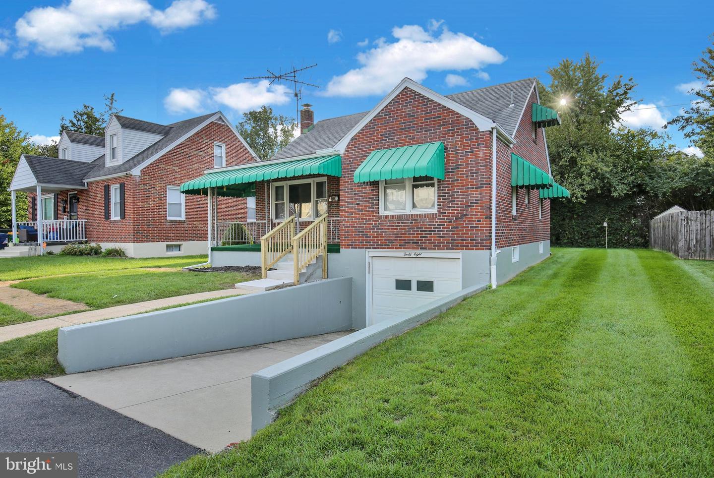 48 Keppel Ave Property Photo 2