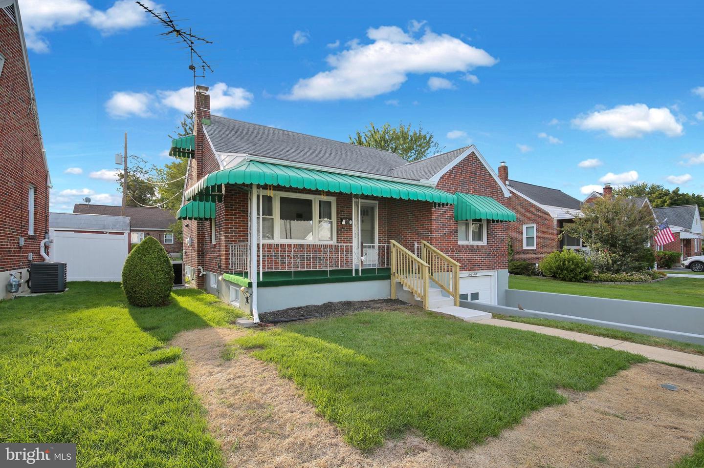 48 Keppel Ave Property Photo 3