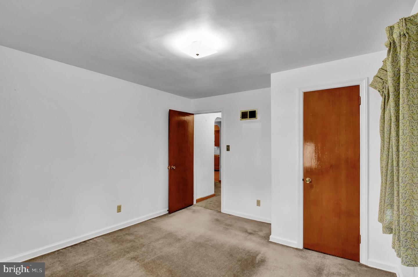 48 Keppel Ave Property Photo 15