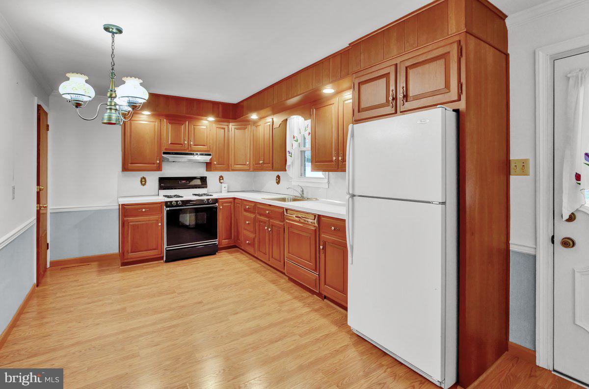 48 Keppel Ave Property Photo 17