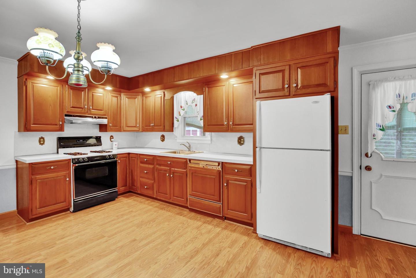 48 Keppel Ave Property Photo 18