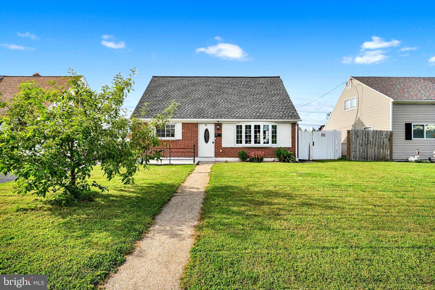 807 Tuckerton Ave Property Photo 2