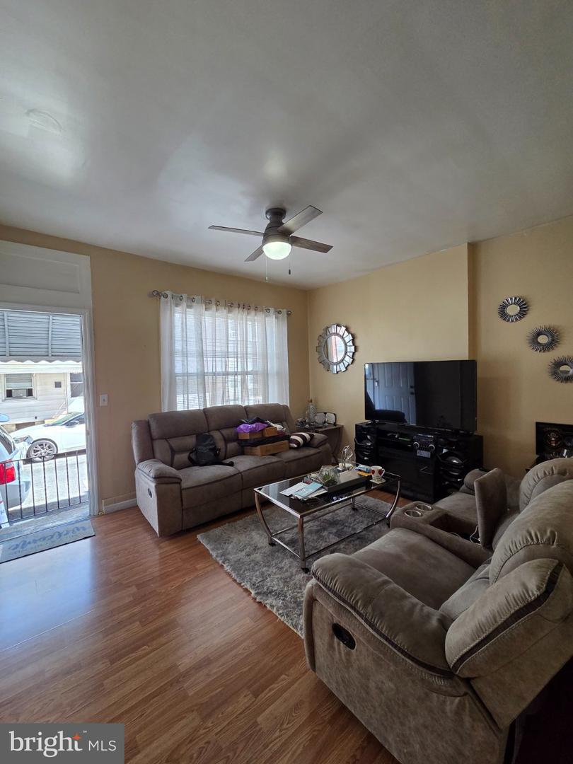 842 Church St Property Photo 2