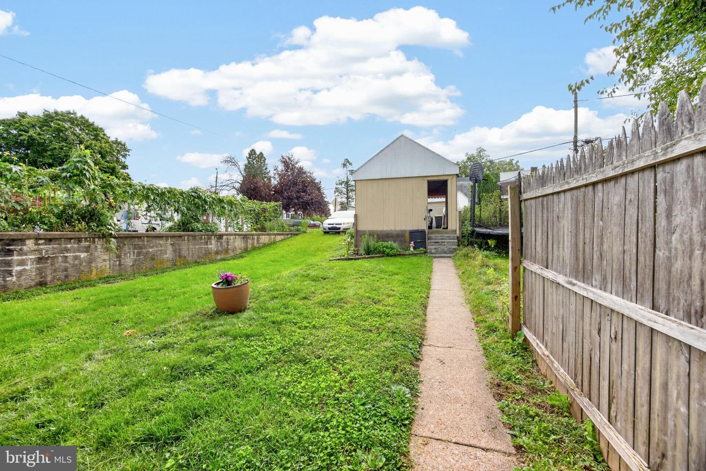 428 Rhoads Property Photo 22
