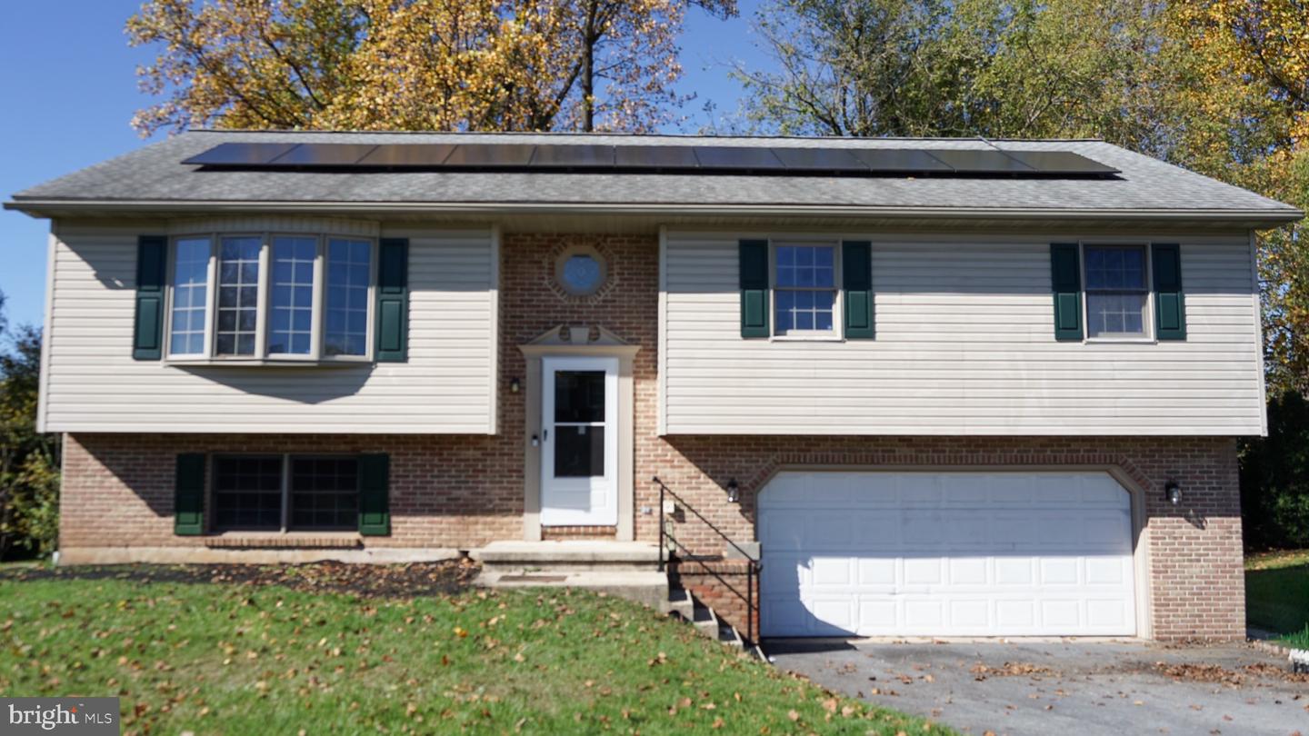 1125 Ashbourne Dr Property Photo 1