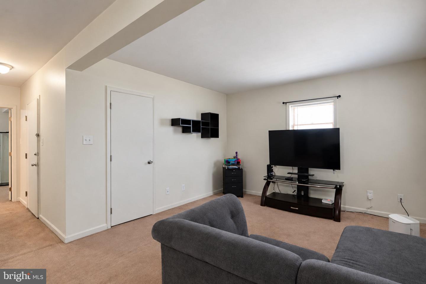 3425 Marion St Property Photo 16