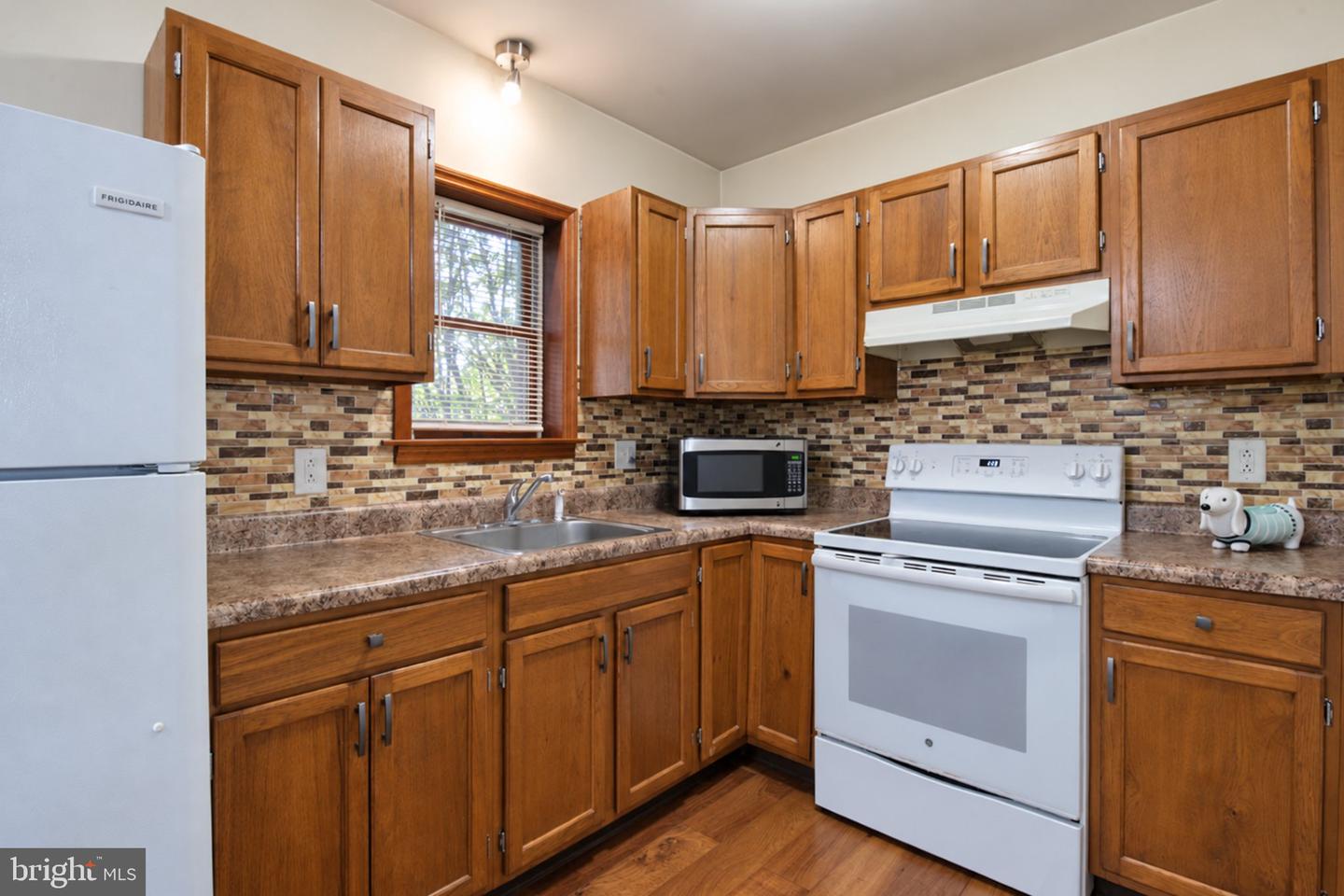 3425 Marion St Property Photo 18