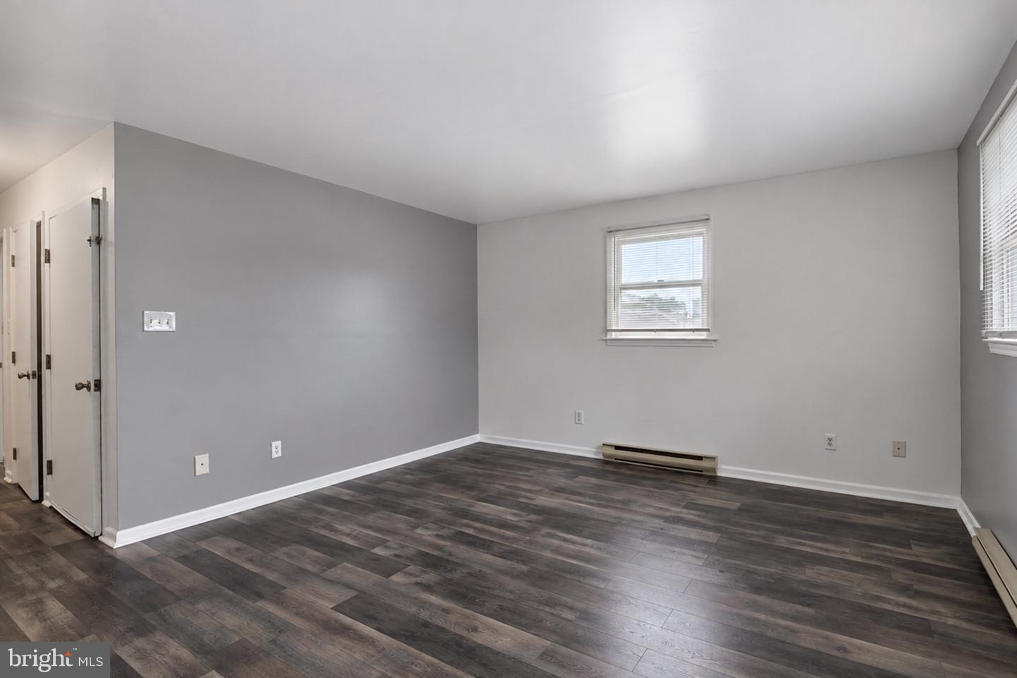3425 Marion St Property Photo 5