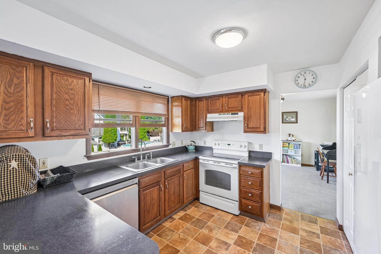 PABK2078986 Property Photo 11