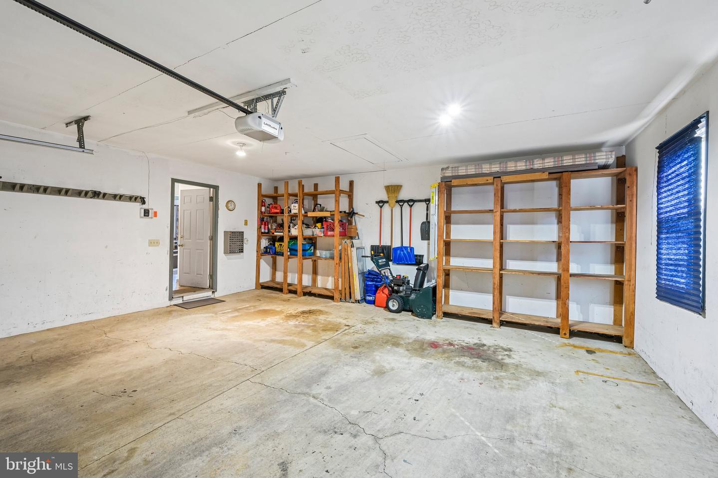 PABK2078986 Property Photo 26