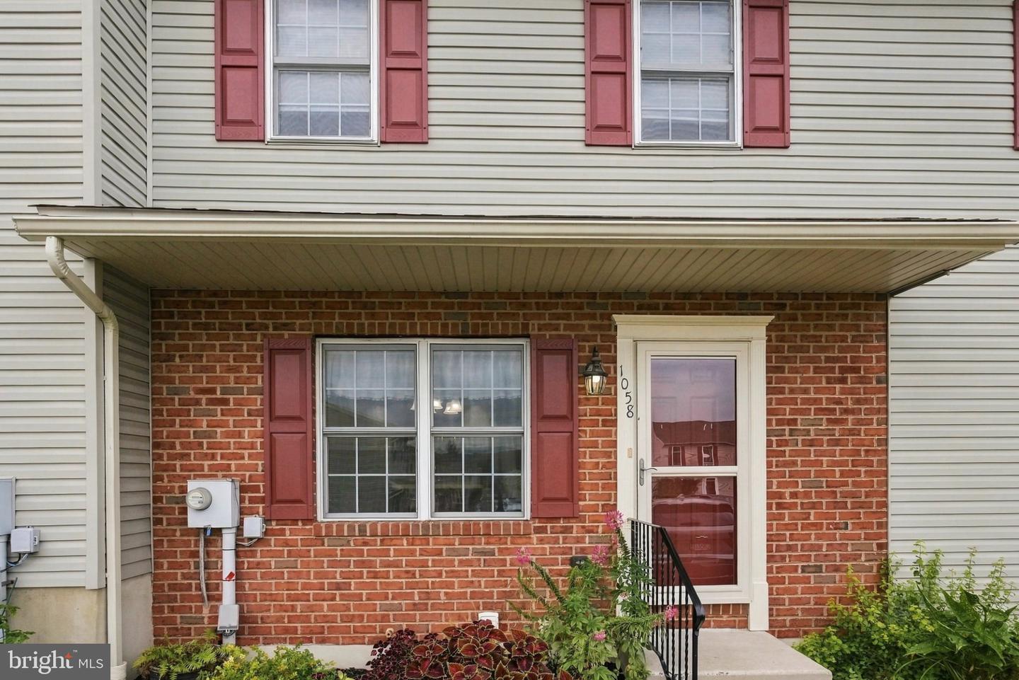 1058 Fredrick Blvd Property Photo 6