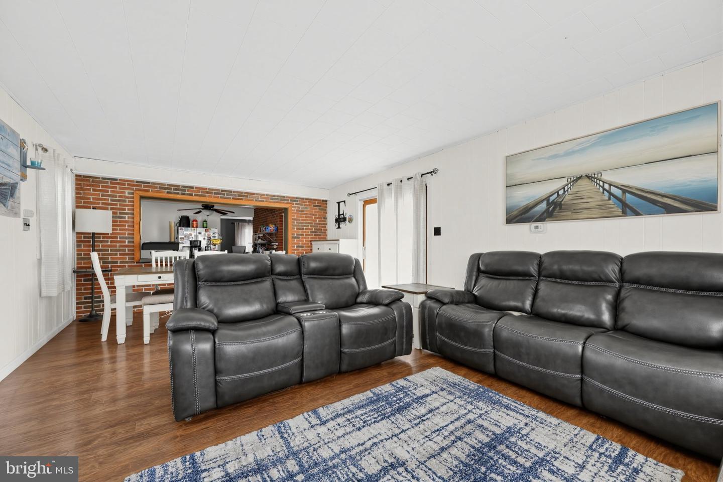 2142 Reading Blvd Property Photo 14